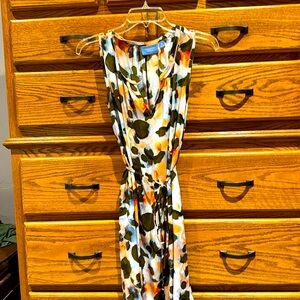 Vera Wang dress beautiful colors fits great